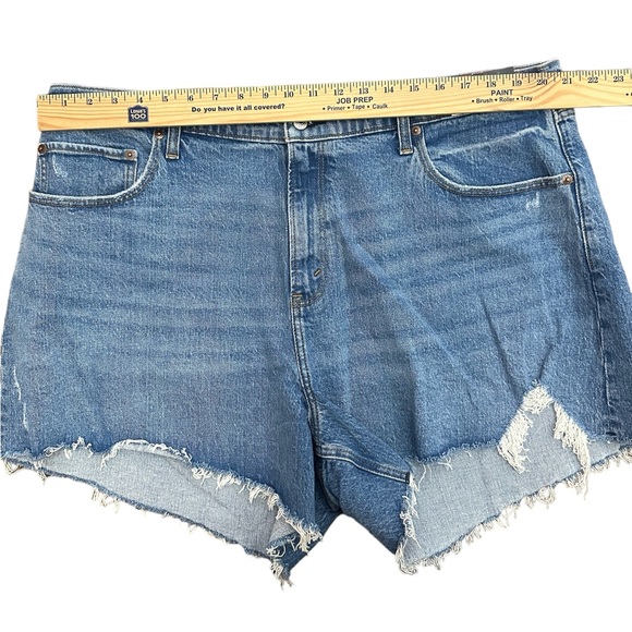 NWT Abercrombie & Fitch Curve Love High Rise 4” Mom Short Size 35 Raw Hem - Picture 8 of 10